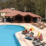 ホテル Telmessos Neva 4*