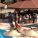 ホテル Telmessos Neva 4*