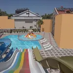 Telmessos Neva ホテル 4*