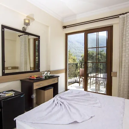 Telmessos Neva Otel 4*