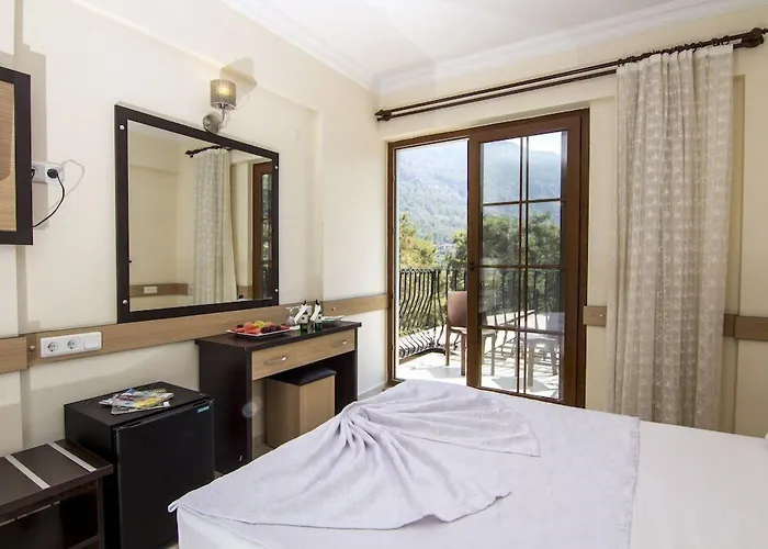 Telmessos Neva Szálloda 4*